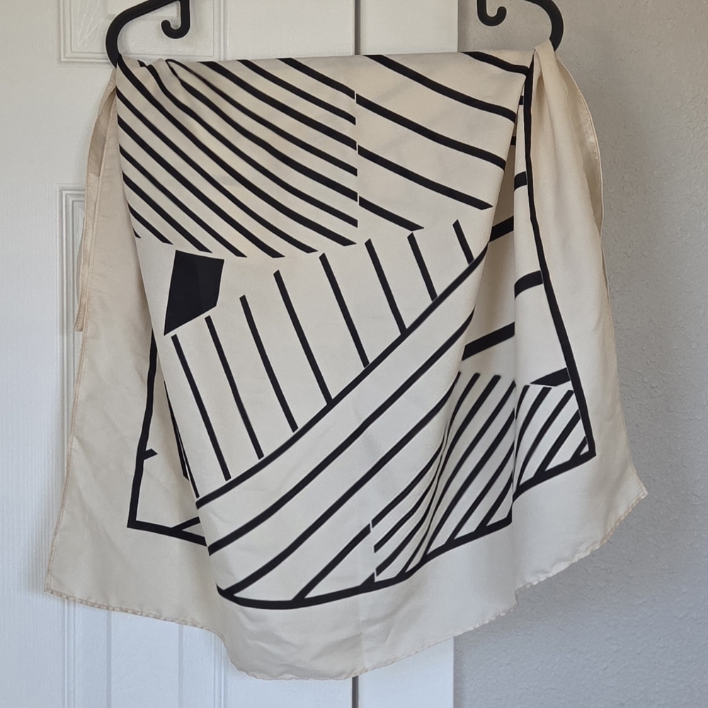 Cream & Black Geometric Print Scarf – Satin Hair Wrap - Picture 2 of 6